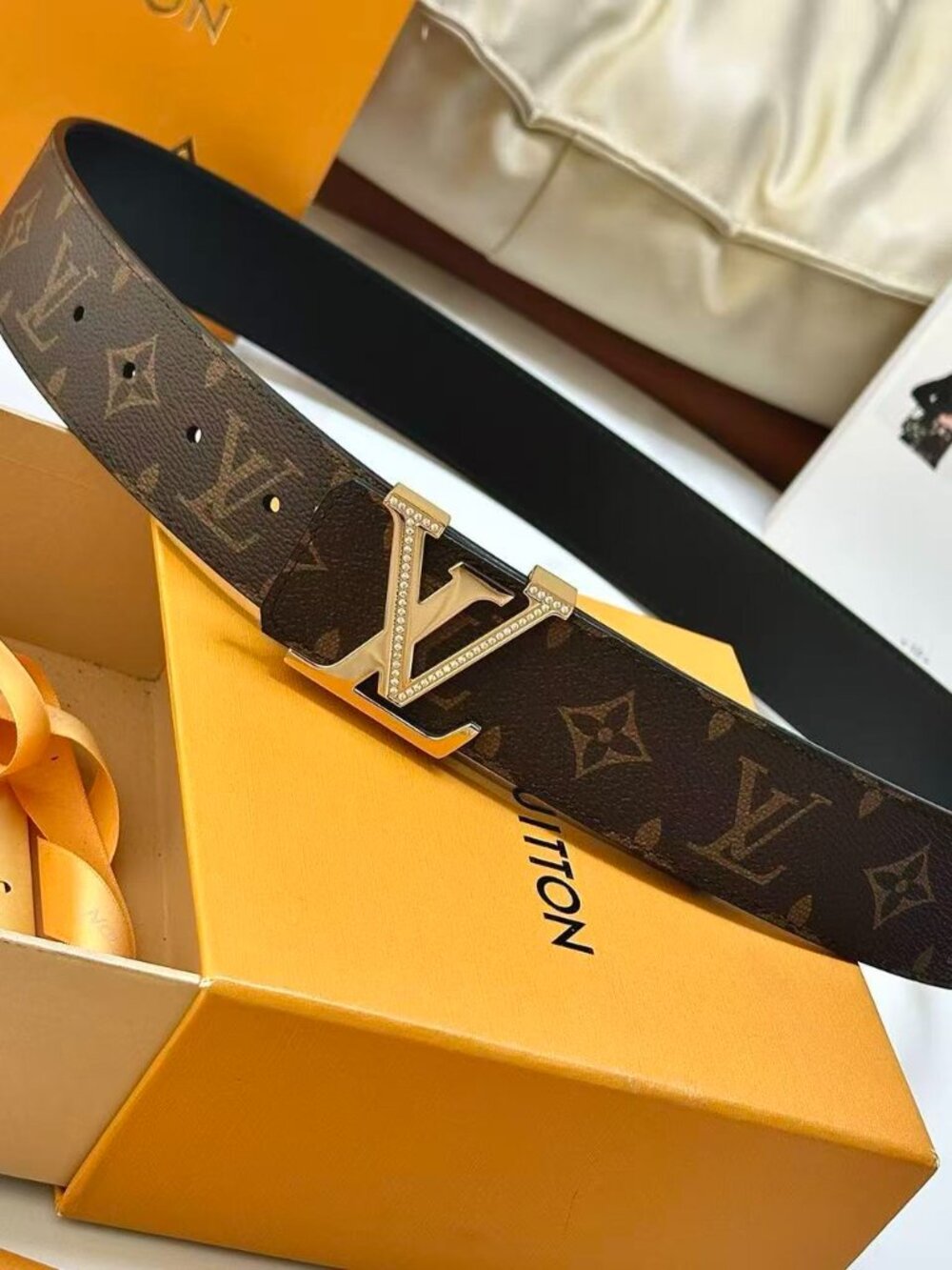 Louis Vuitton belt - Picture 3 of 5